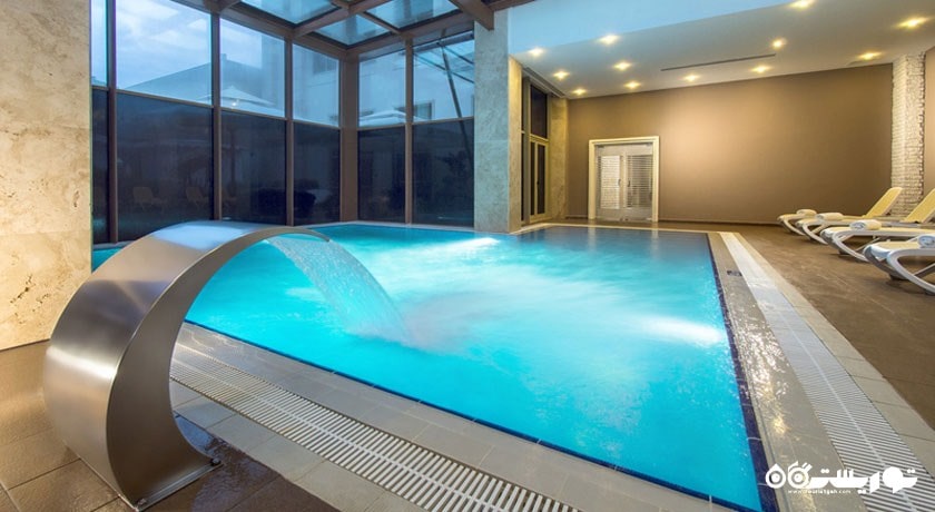 استخر سرپوشیده هتل ریکسوس